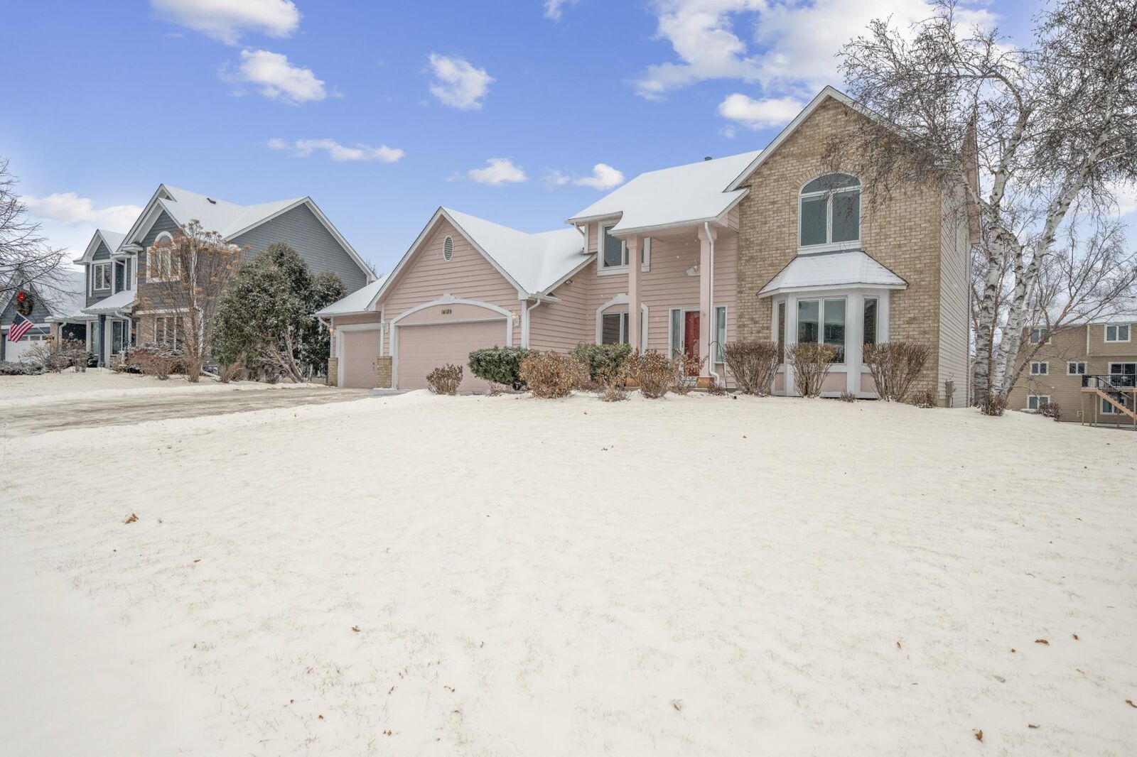 Property Photo: 14189 Flagstone Trail MN 55124