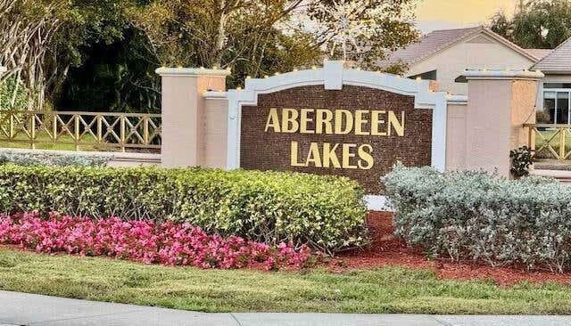 Property Photo: 8800 Shoal Creek Lane FL 33472