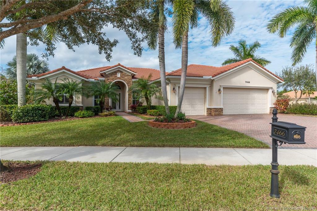 Property Photo:  7466 SE Belle Maison Drive  FL 34997 