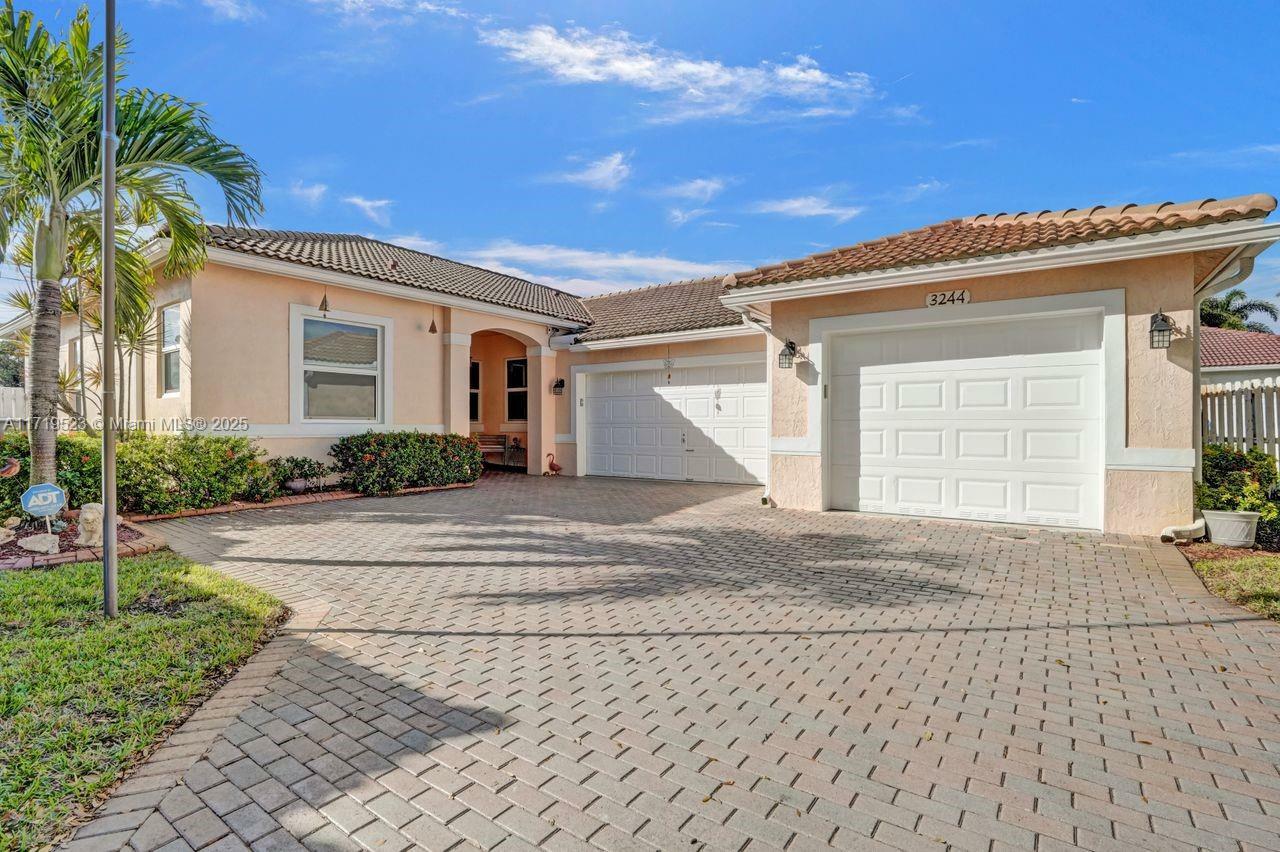 Property Photo:  3244 SW 53rd Ct  FL 33312 