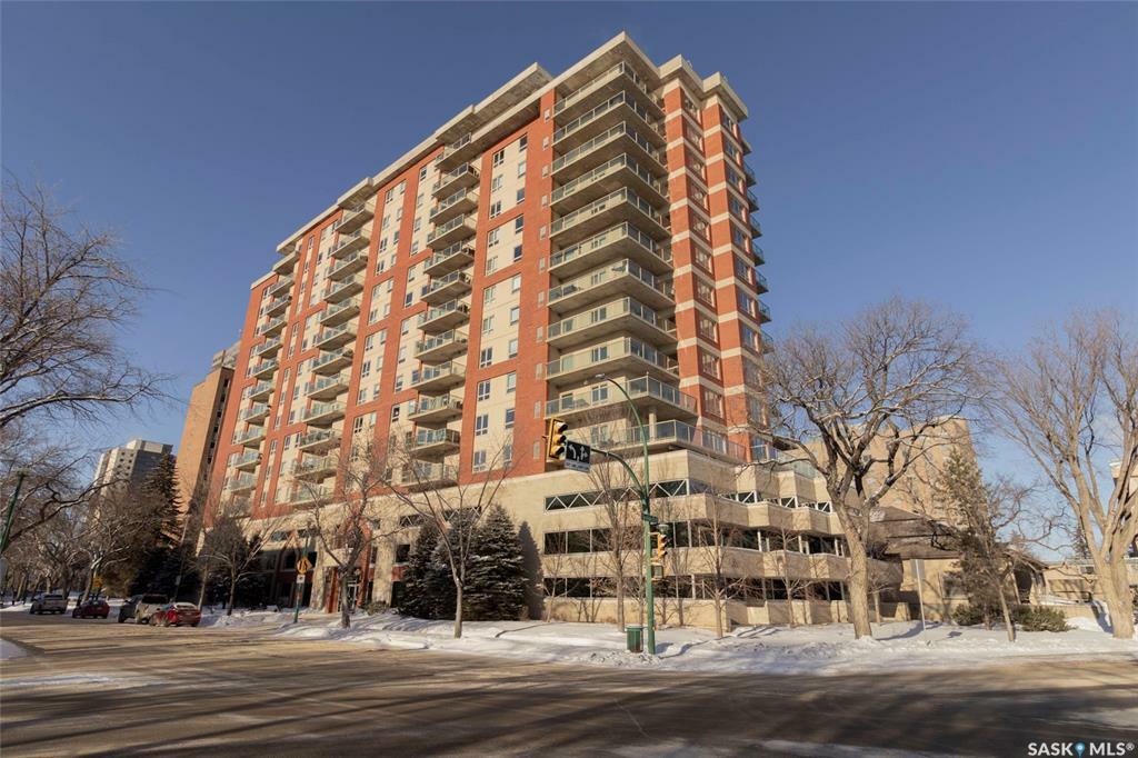 Property Photo:  902 Spadina Crescent E 408  SK S7K 0G8 