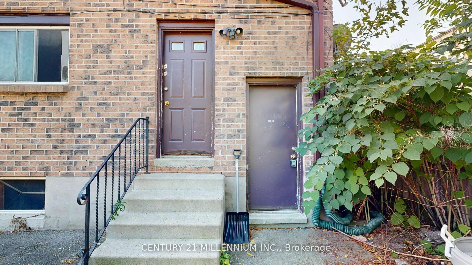 Property Photo:  184 Simcoe St  ON N6B 1H9 