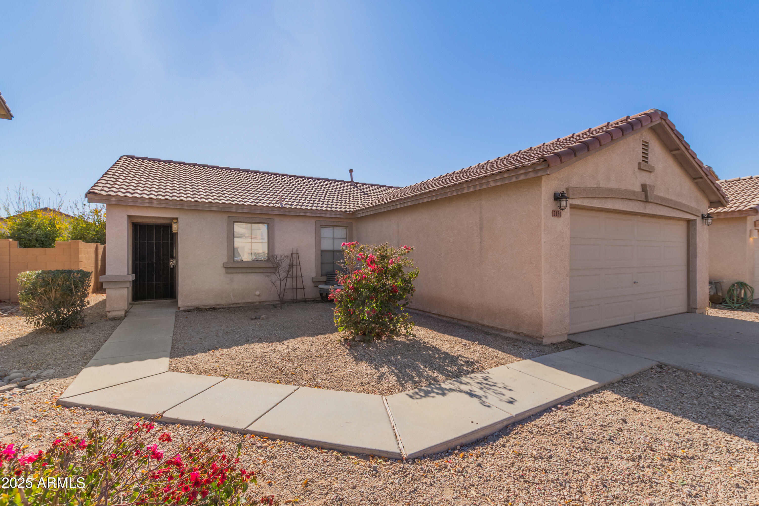 Property Photo:  2131 E Haflinger Way  AZ 85140 