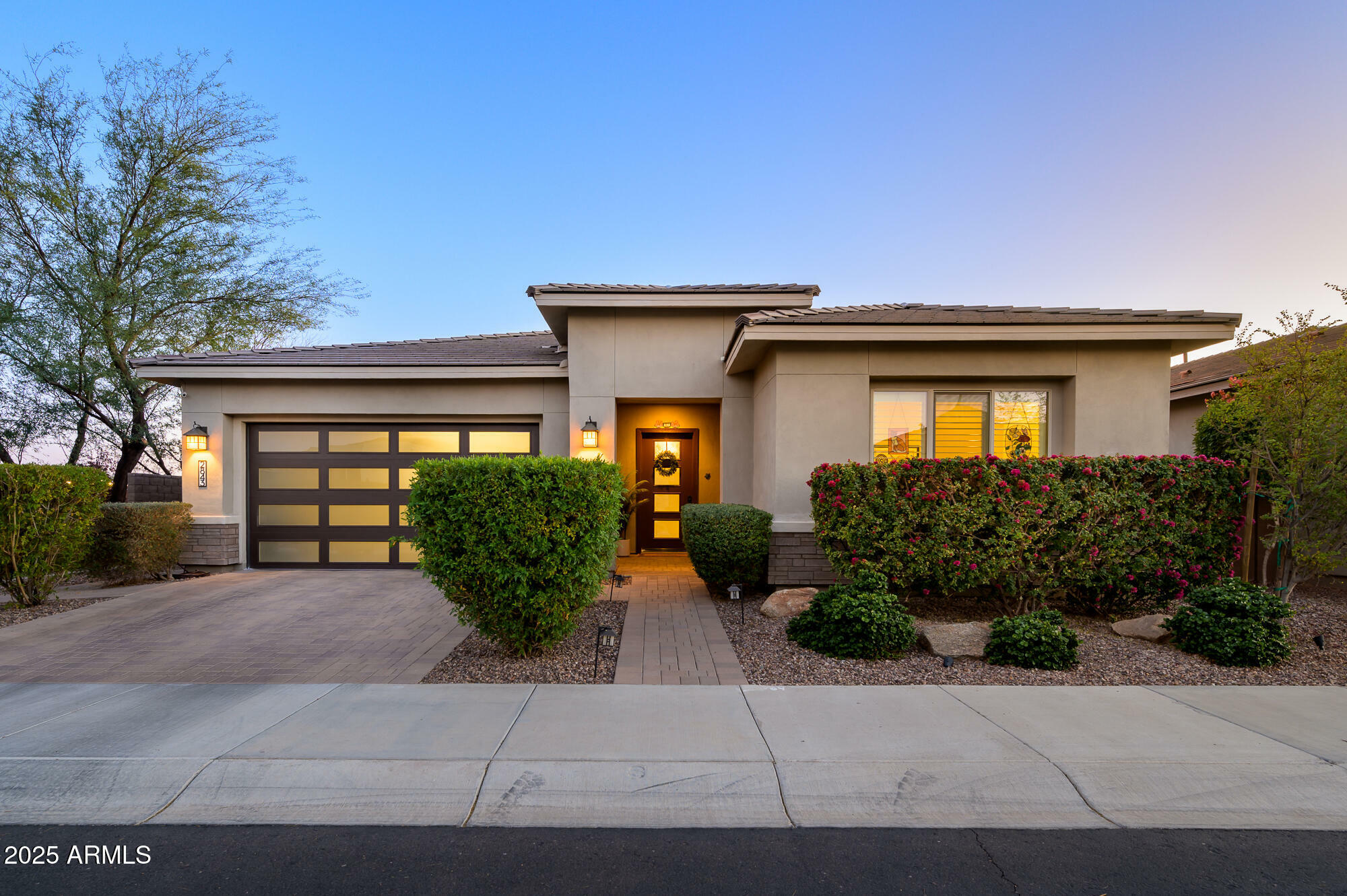 Property Photo:  2843 E Donald Drive  AZ 85050 