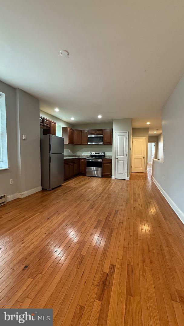 Property Photo:  818 W Roosevelt Boulevard 2nd Floor  PA 19140 