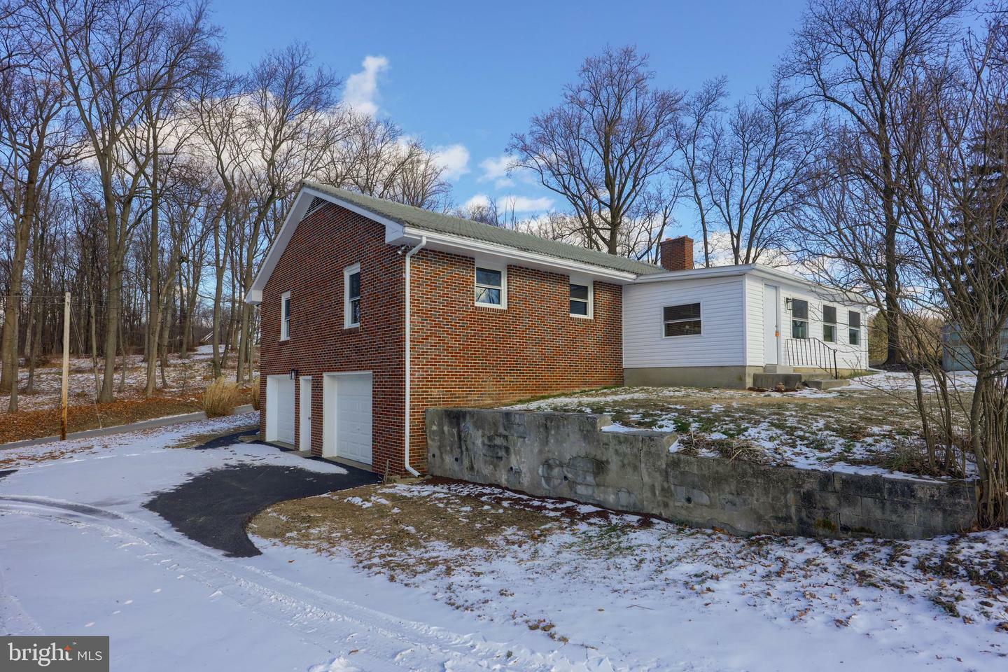 Property Photo:  41 Moravian Schl Road  PA 19547 