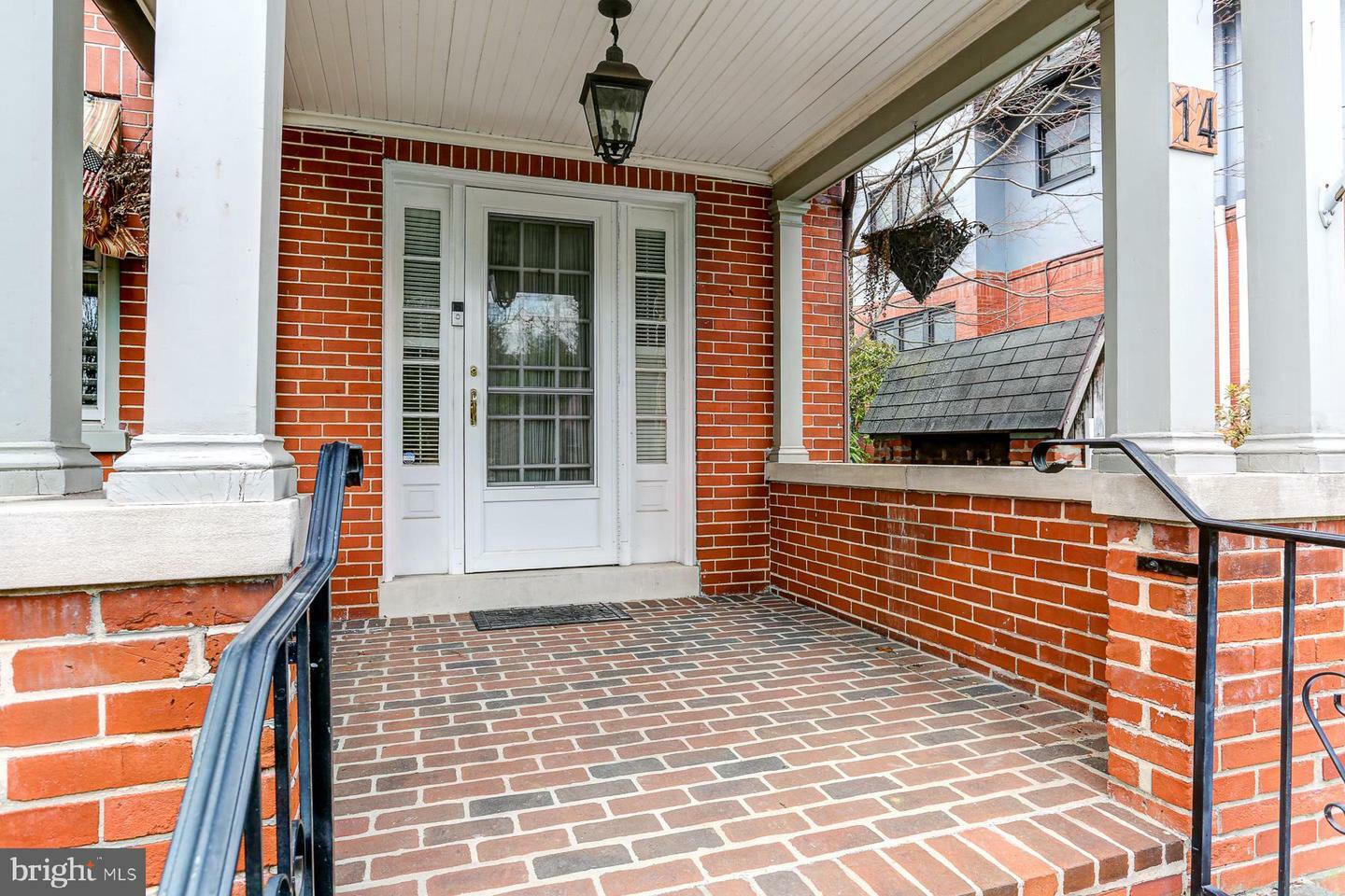 Property Photo:  14 Race Avenue  PA 17603 