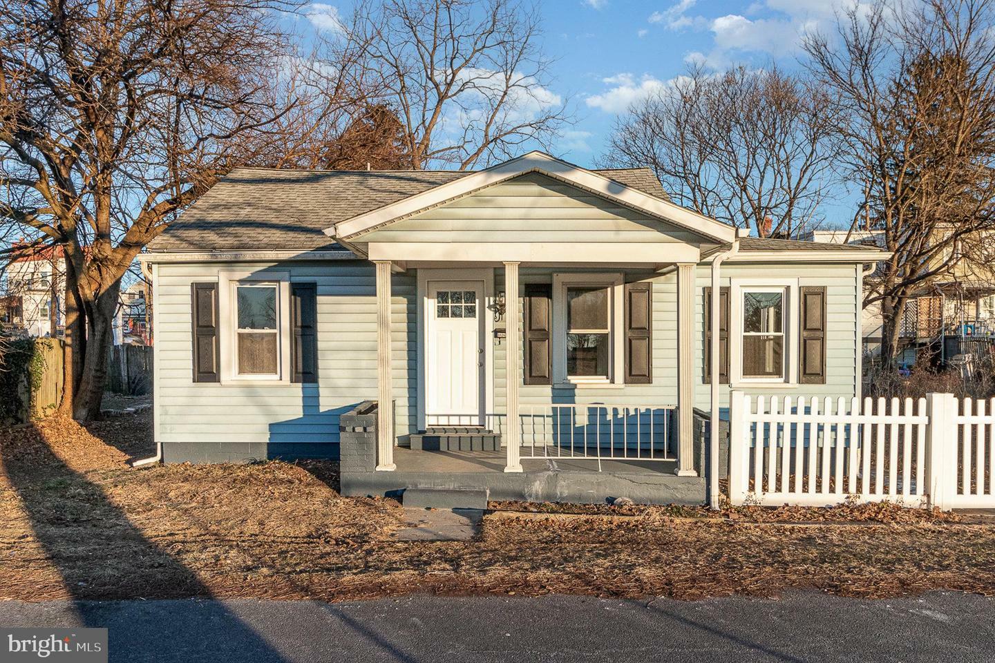 Property Photo:  3026 Penbrook Avenue  PA 17103 