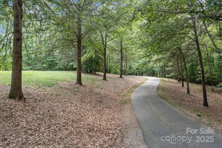 Property Photo:  1090 N Saunders Drive  NC 28609