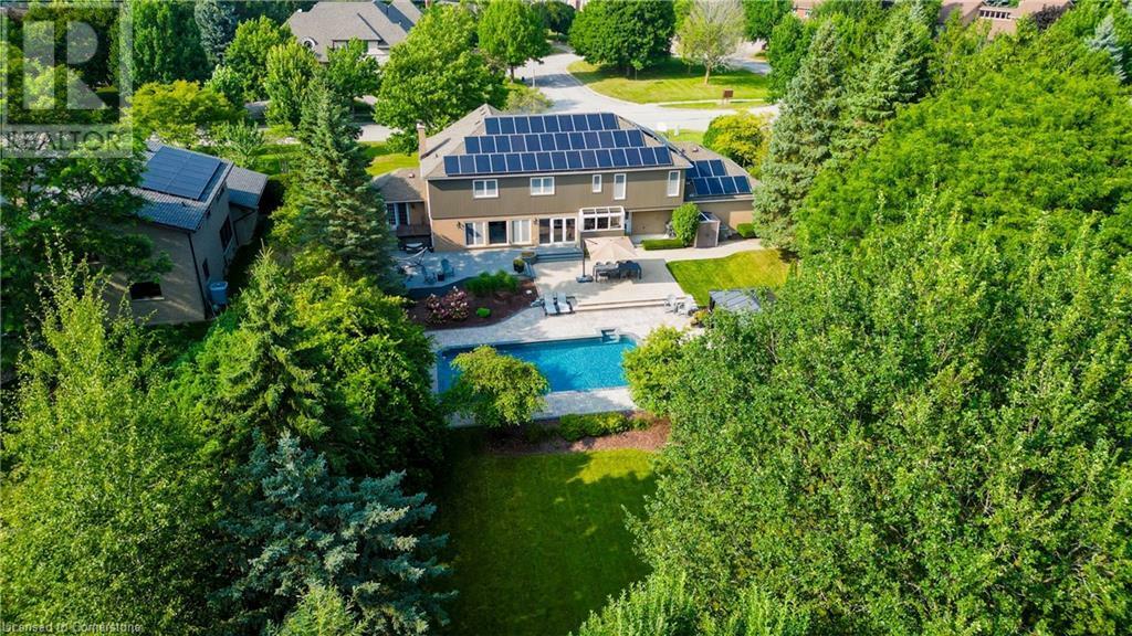 Property Photo: 587 Manorwood Court ON N2K 3L7