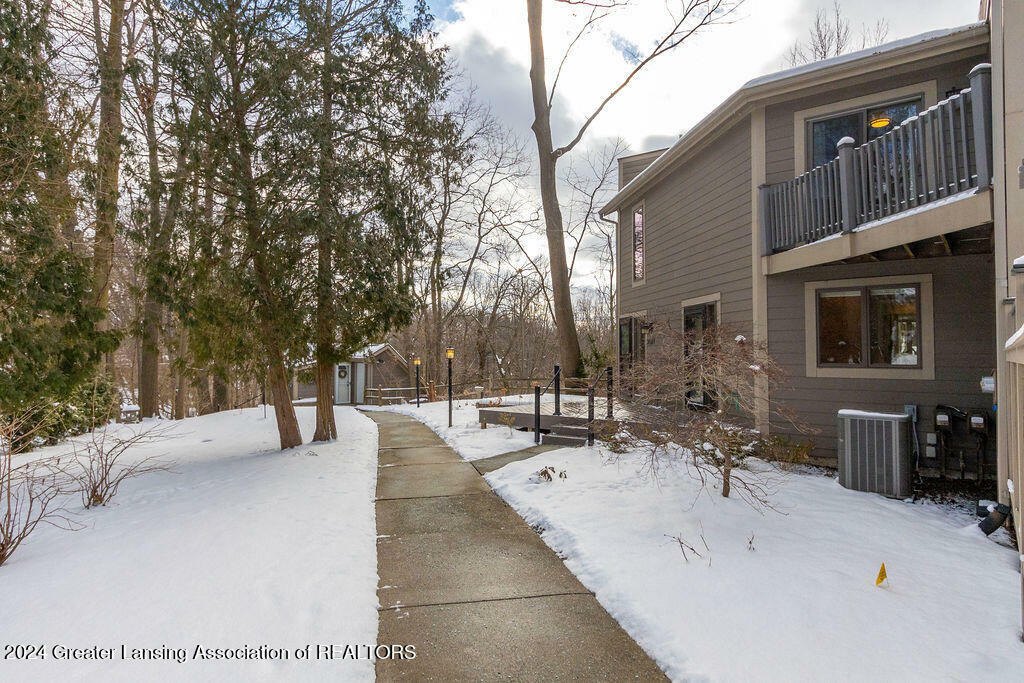 2051 Hamilton Road  Okemos MI 48864 photo