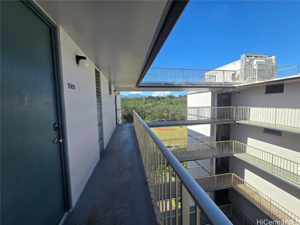 Property Photo:  95-020 Waihonu Street C1002  HI 96789 