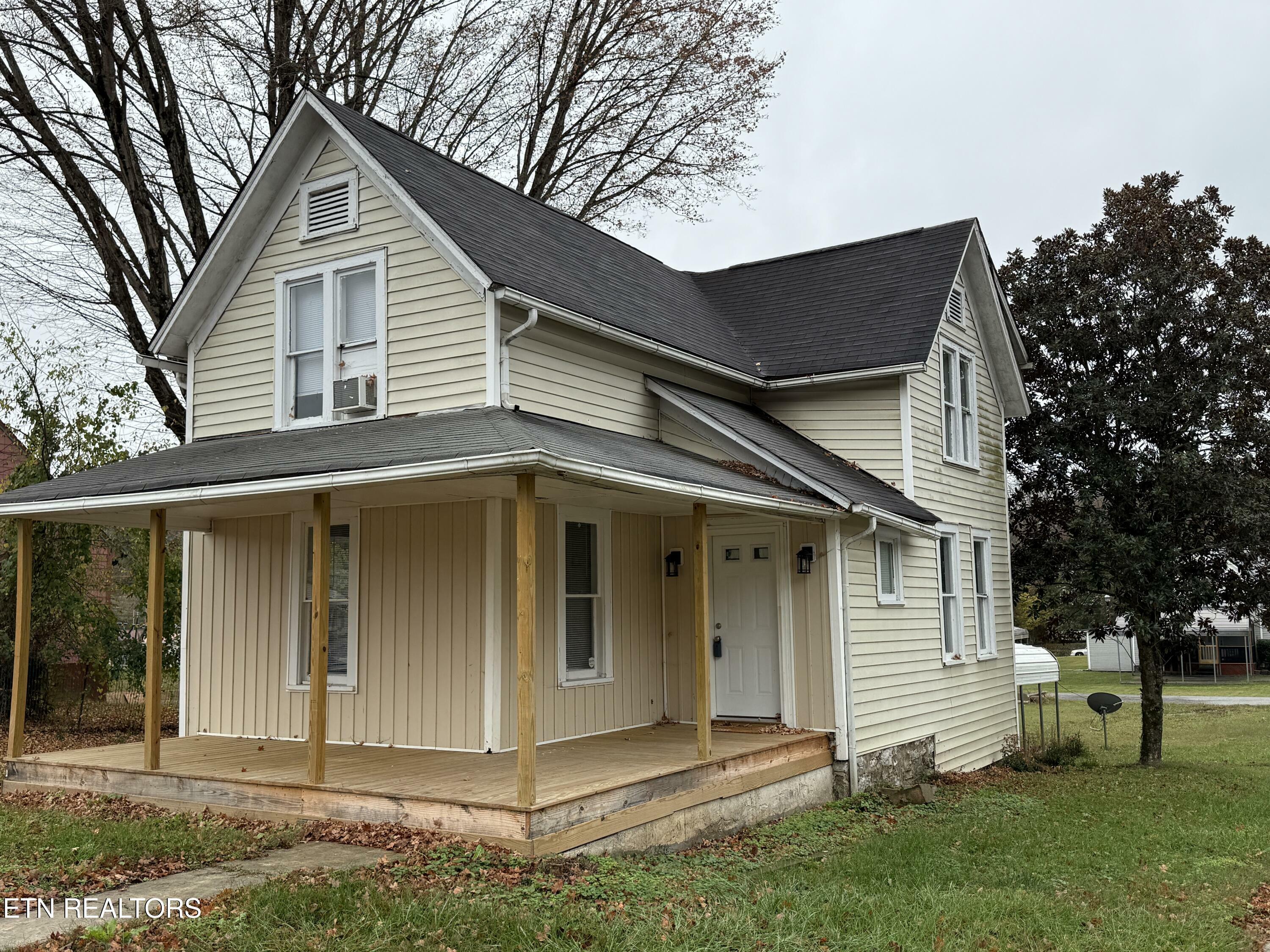 Property Photo:  229 Walden Ave Ave  TN 37748 