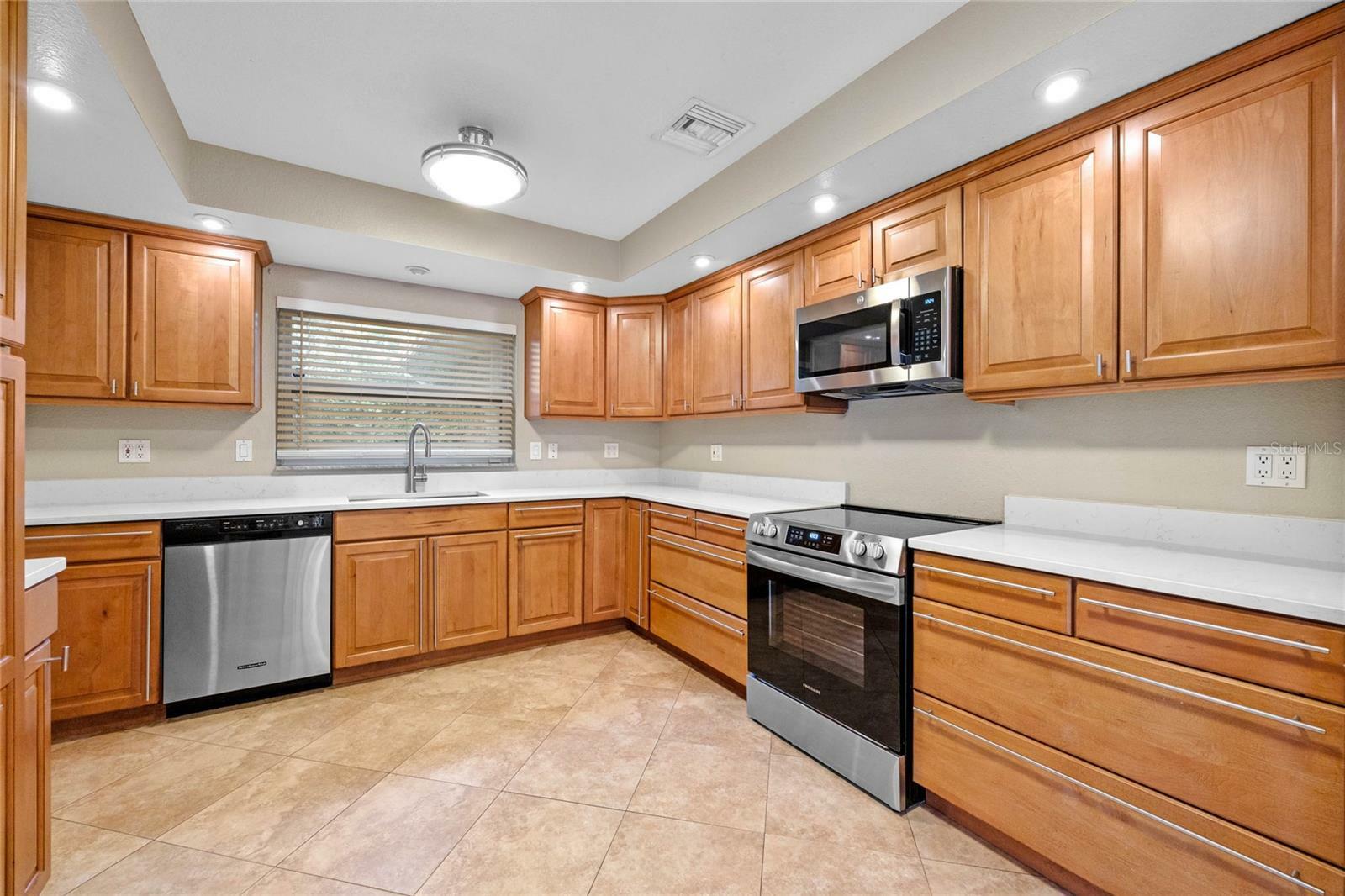 Property Photo:  958 Dunraven Drive  FL 32792 