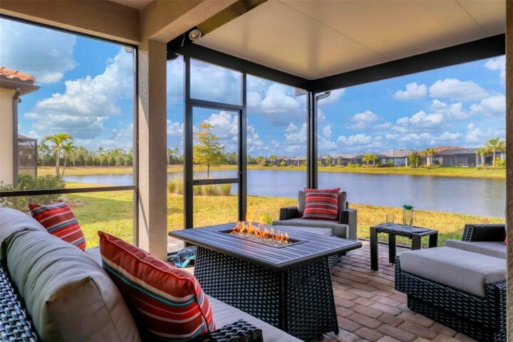 Property Photo:  7432 Summerland Cove  FL 34202 