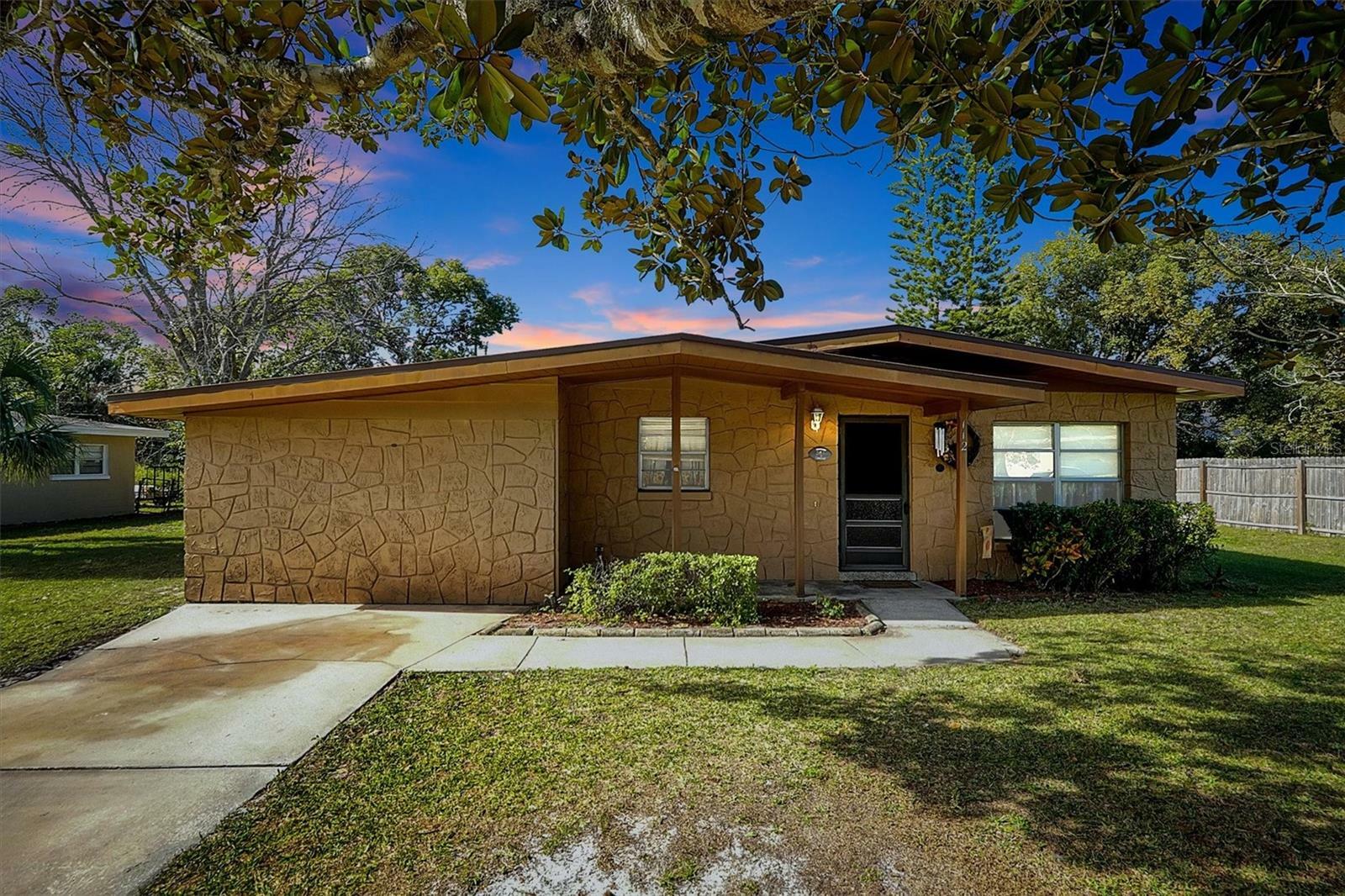 Property Photo: 112 Azalea Lane FL 32773