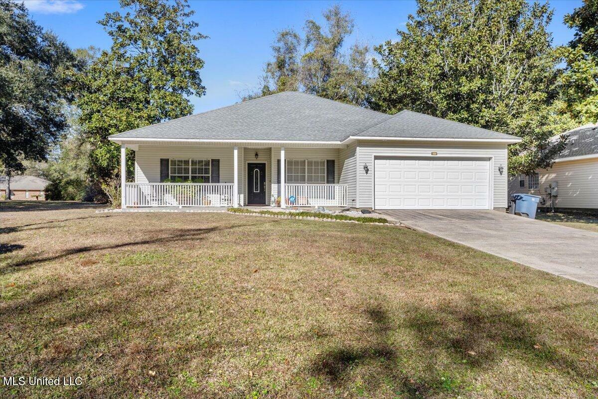 Property Photo:  9512 Live Oak Avenue  MS 39564 