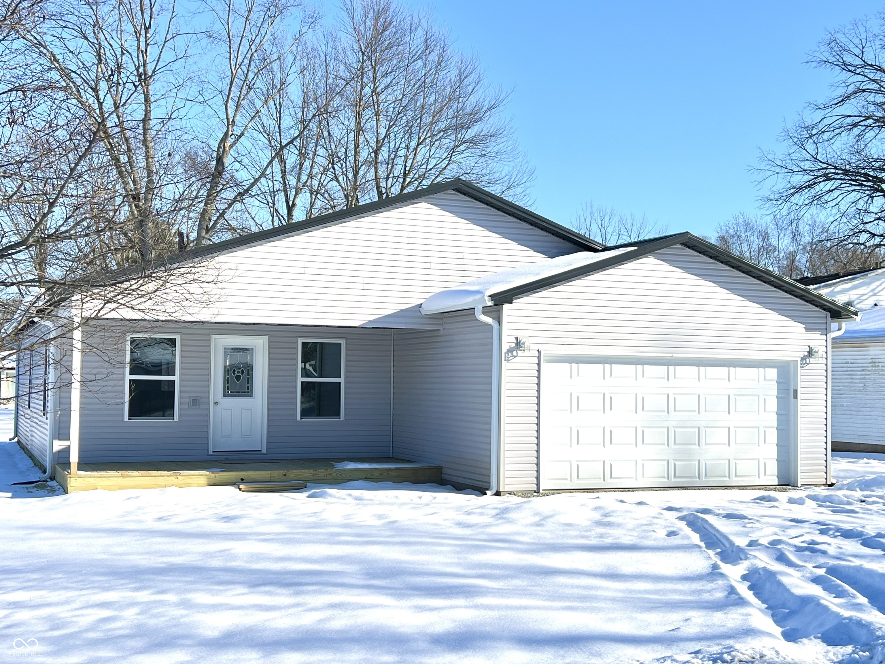 Property Photo: 521 N Swain Street IN 46048