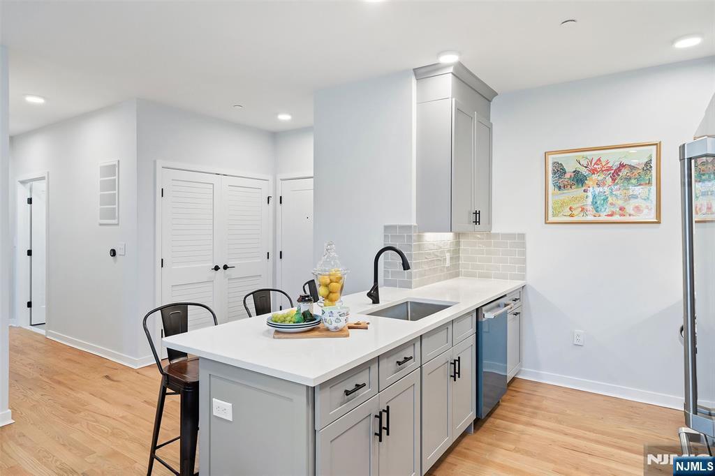 Property Photo: 660 Bloomfield Avenue 403 NJ 07003