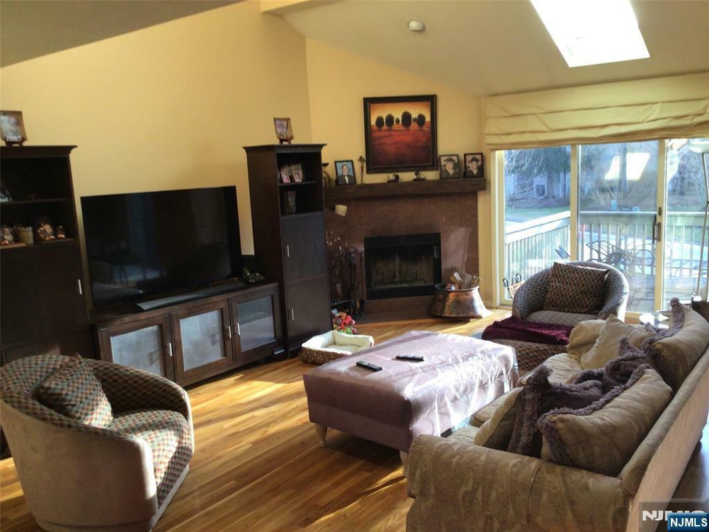 Property Photo:  409 Dogwood Court T084  NJ 07648 