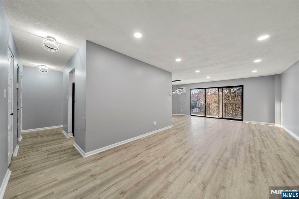 Property Photo:  140 Euclid Avenue 3F  NJ 07601 