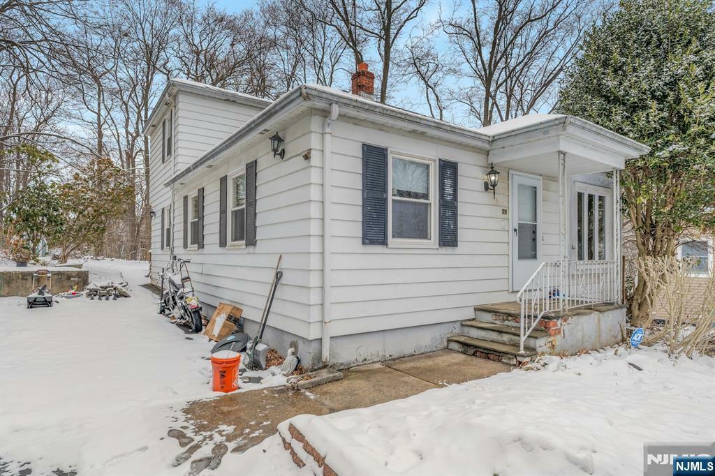 Property Photo:  21 Fairview Avenue  NJ 07506 