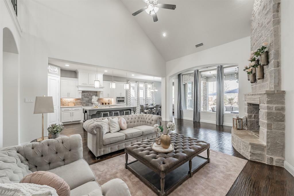 Property Photo: 6620 Roughleaf Ridge Road TX 76226