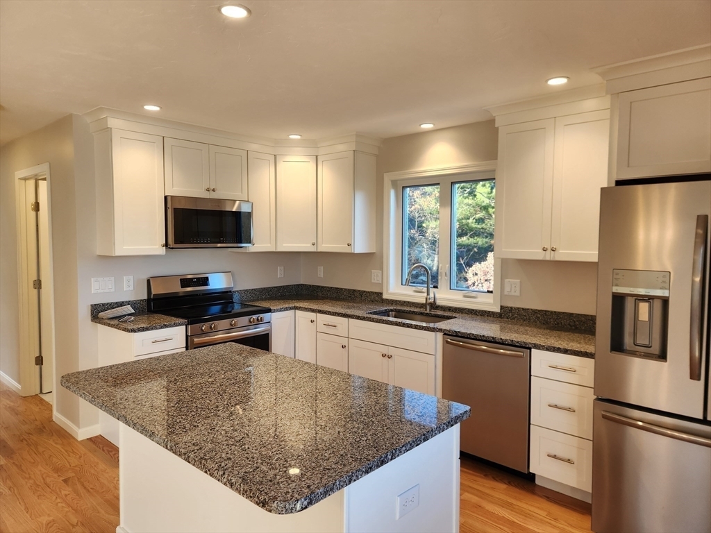 Property Photo:  29 Kelly Lane  MA 01904 