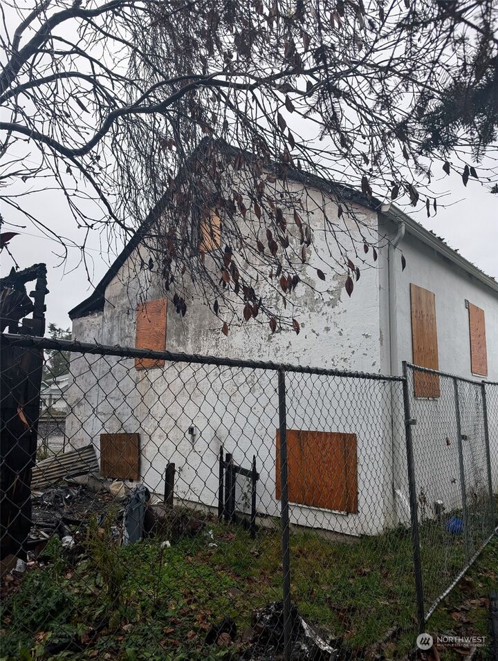 Property Photo: 202 E Van Buren WA 98531