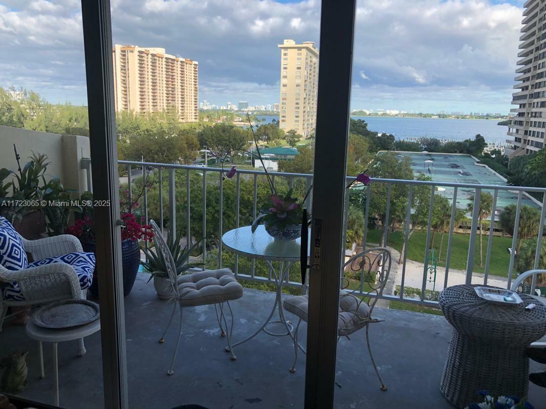 Property Photo:  11111 Biscayne Blvd 7G  FL 33181 