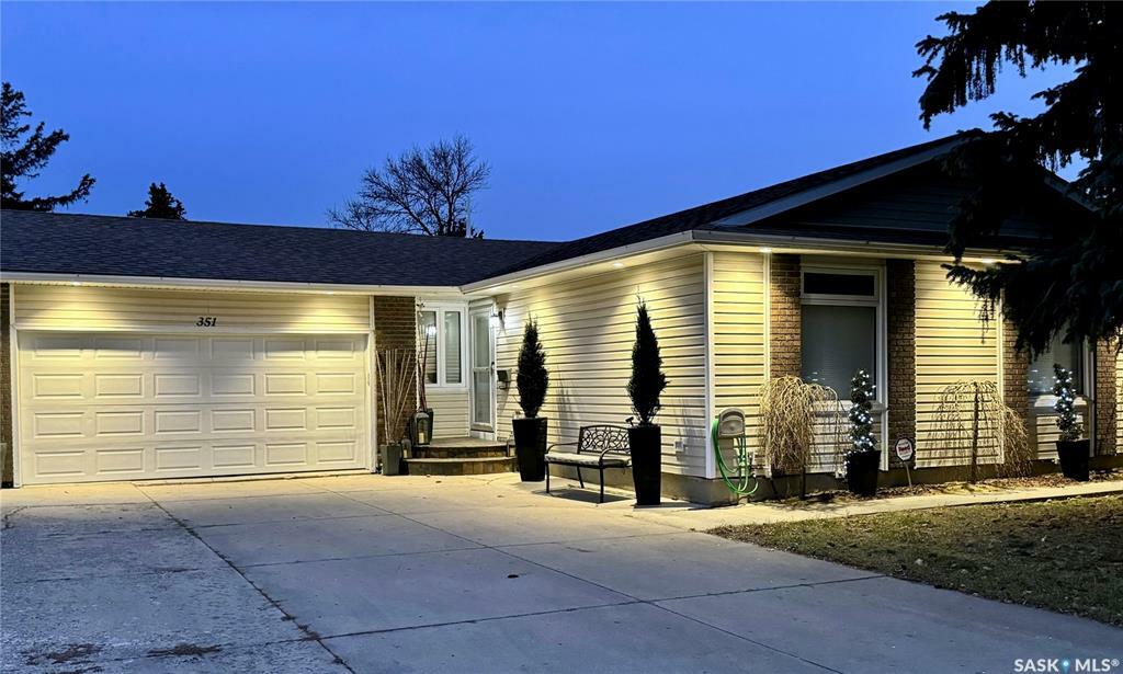 Property Photo:  351 Nahanni Drive  SK S7K 4G5 