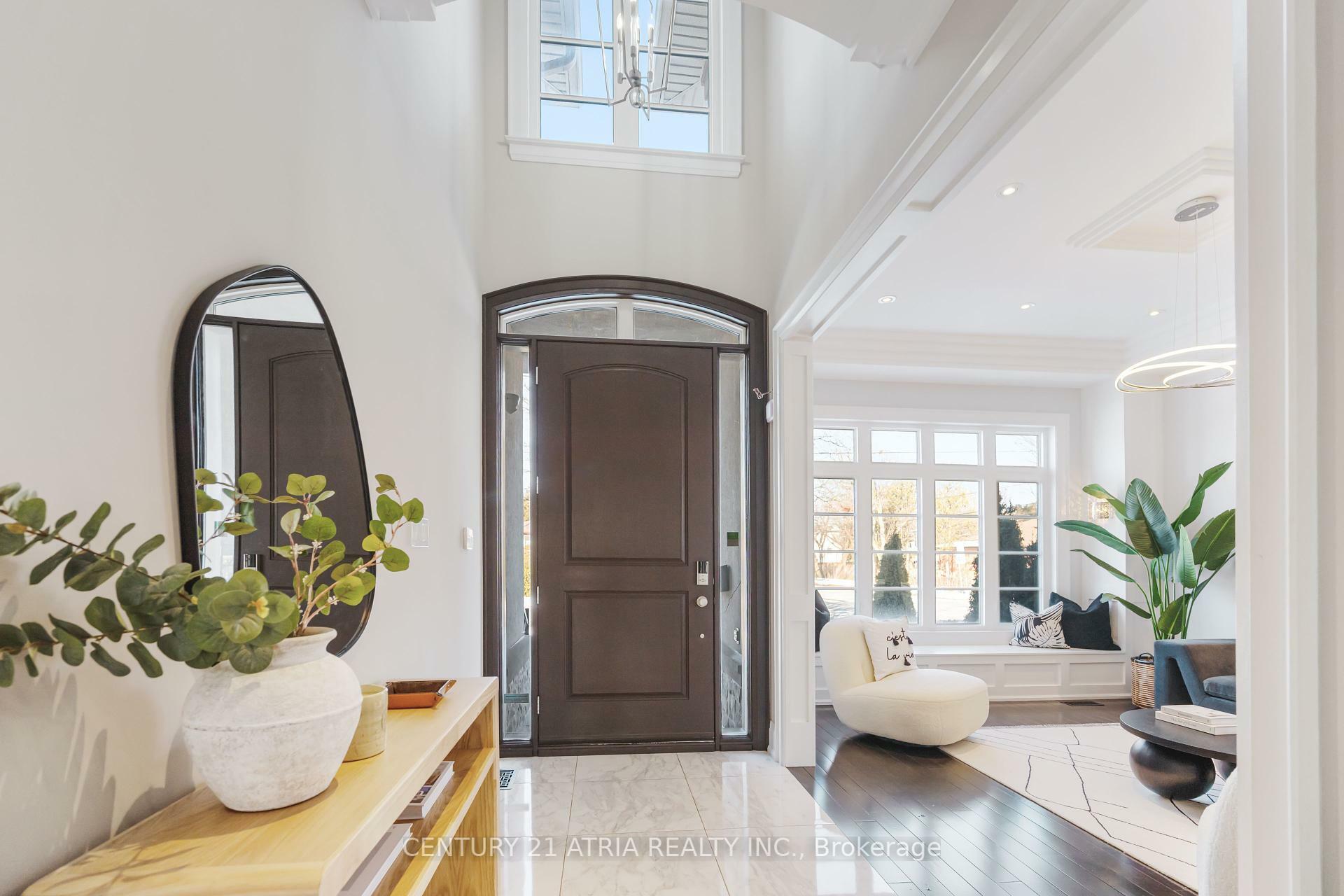 Property Photo: 141 Connaught Avenue ON M2M 1H3