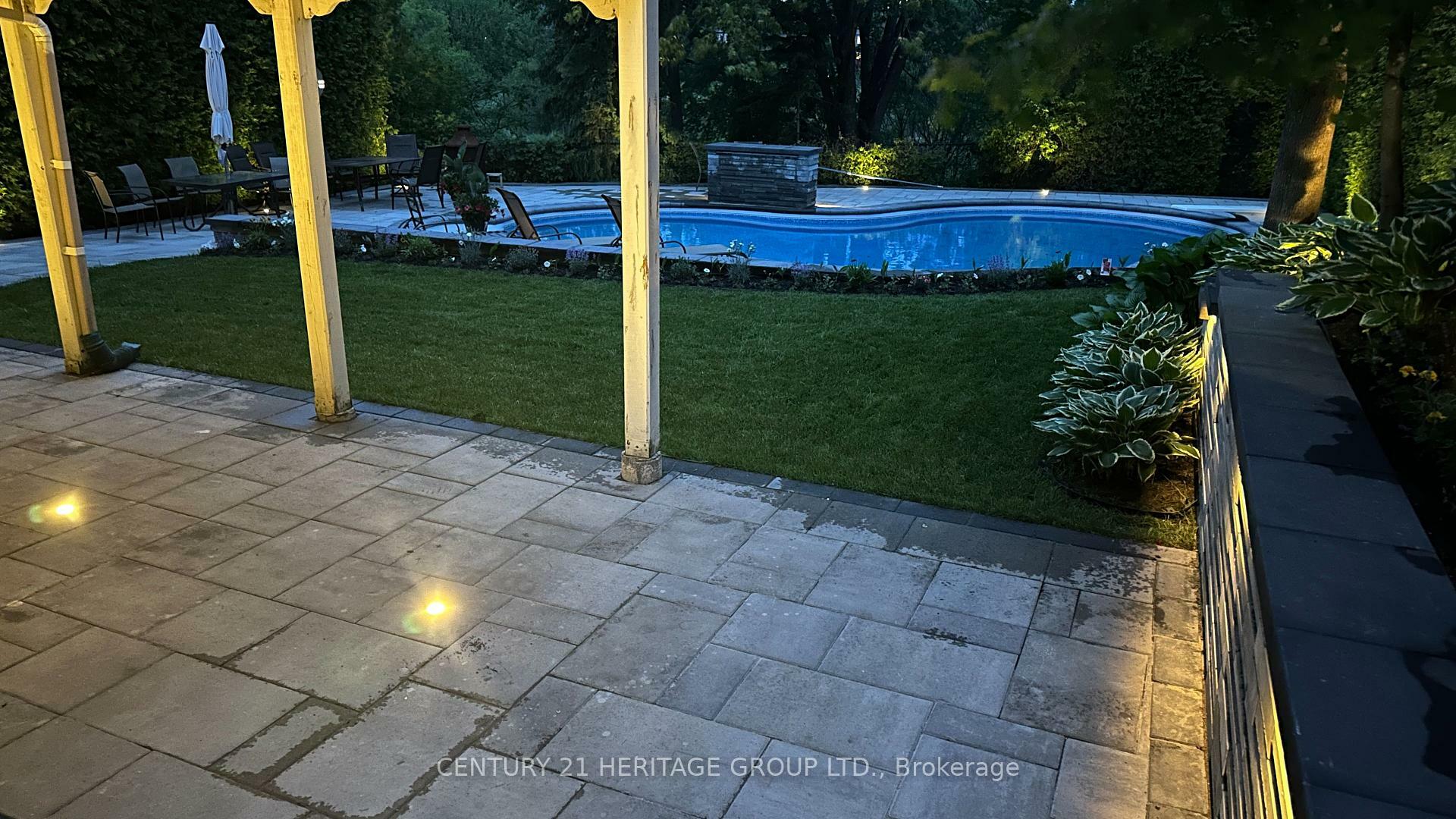Property Photo: 931 Schaeffer Outlook Walkout ON L3X 1V9