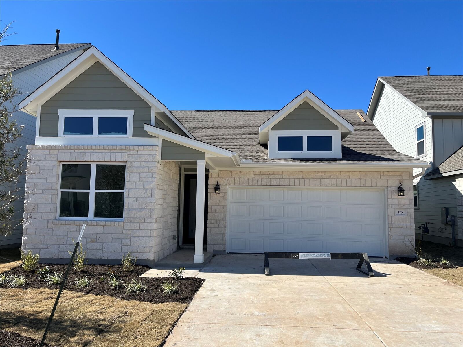 Property Photo:  175 Wrangell Way  TX 78620 