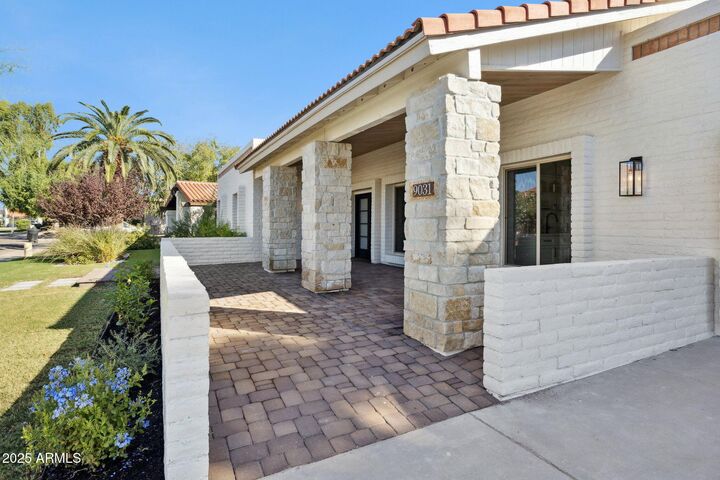 Property Photo: 9031 N 83rd Way AZ 85258
