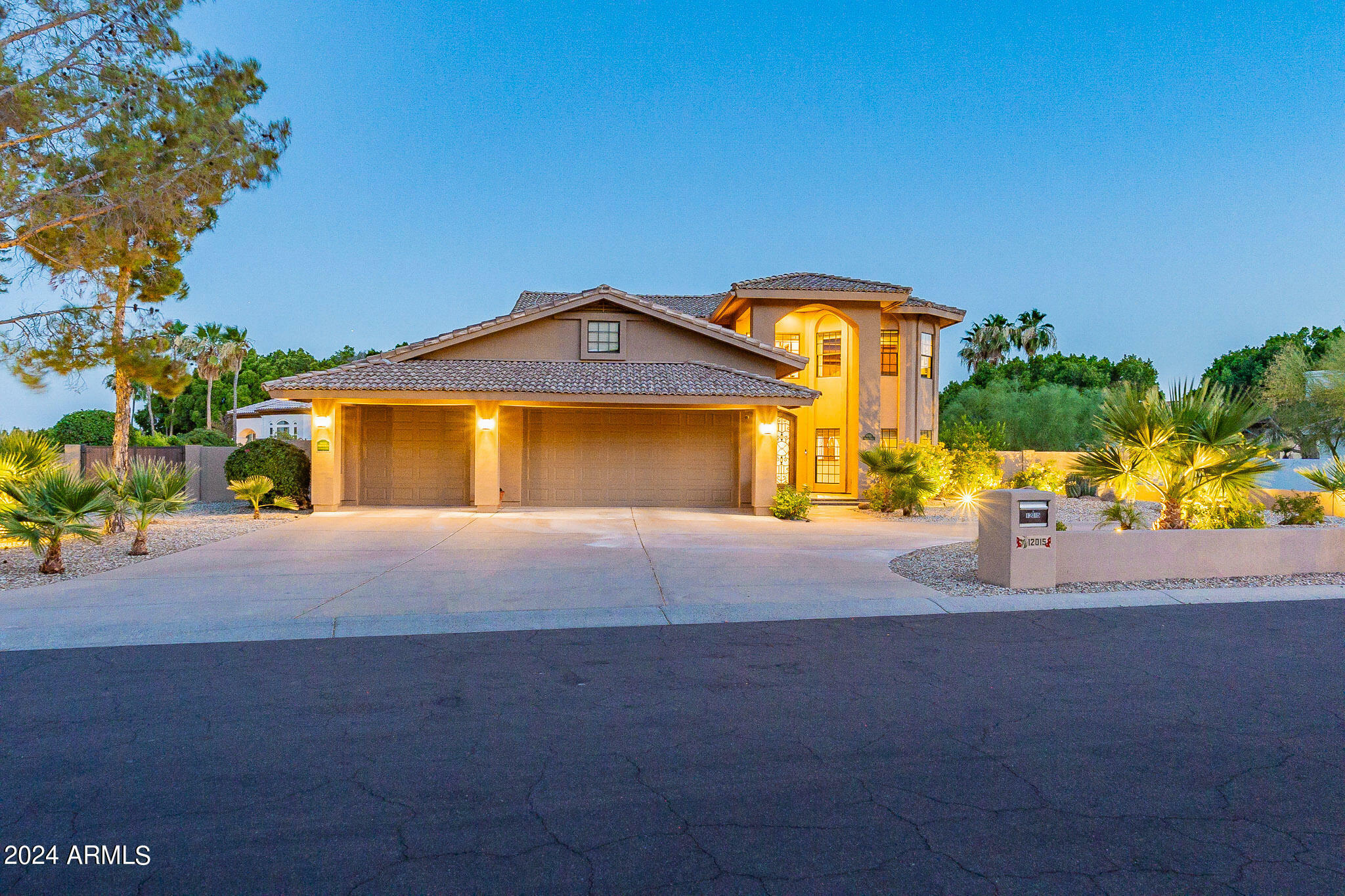12015 S Tuzigoot Drive  Phoenix AZ 85044 photo