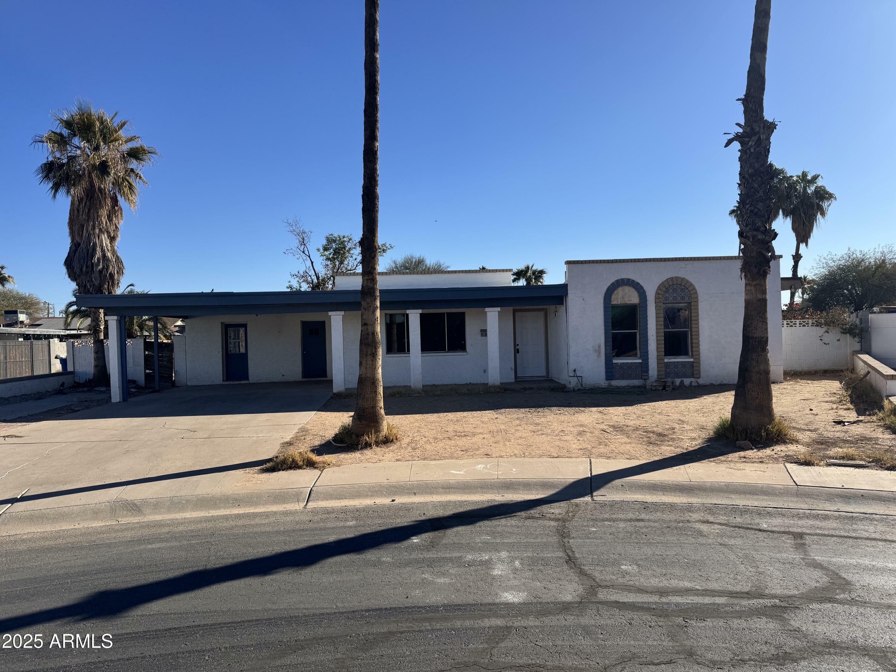 Property Photo:  817 W Dublin Street  AZ 85225 