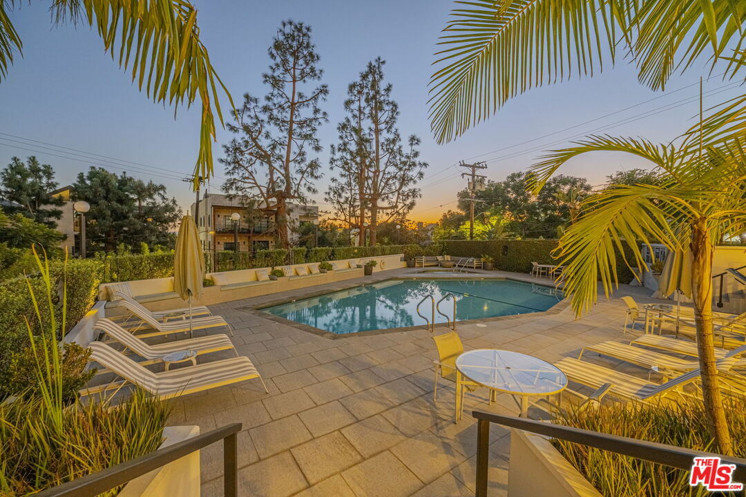 8787 Shoreham Dr  West Hollywood CA 90069 photo