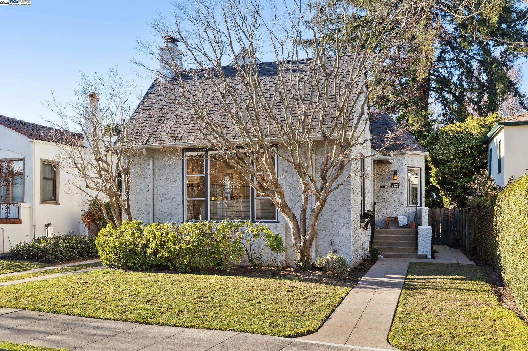 Property Photo:  1421 Grove St  CA 94501 