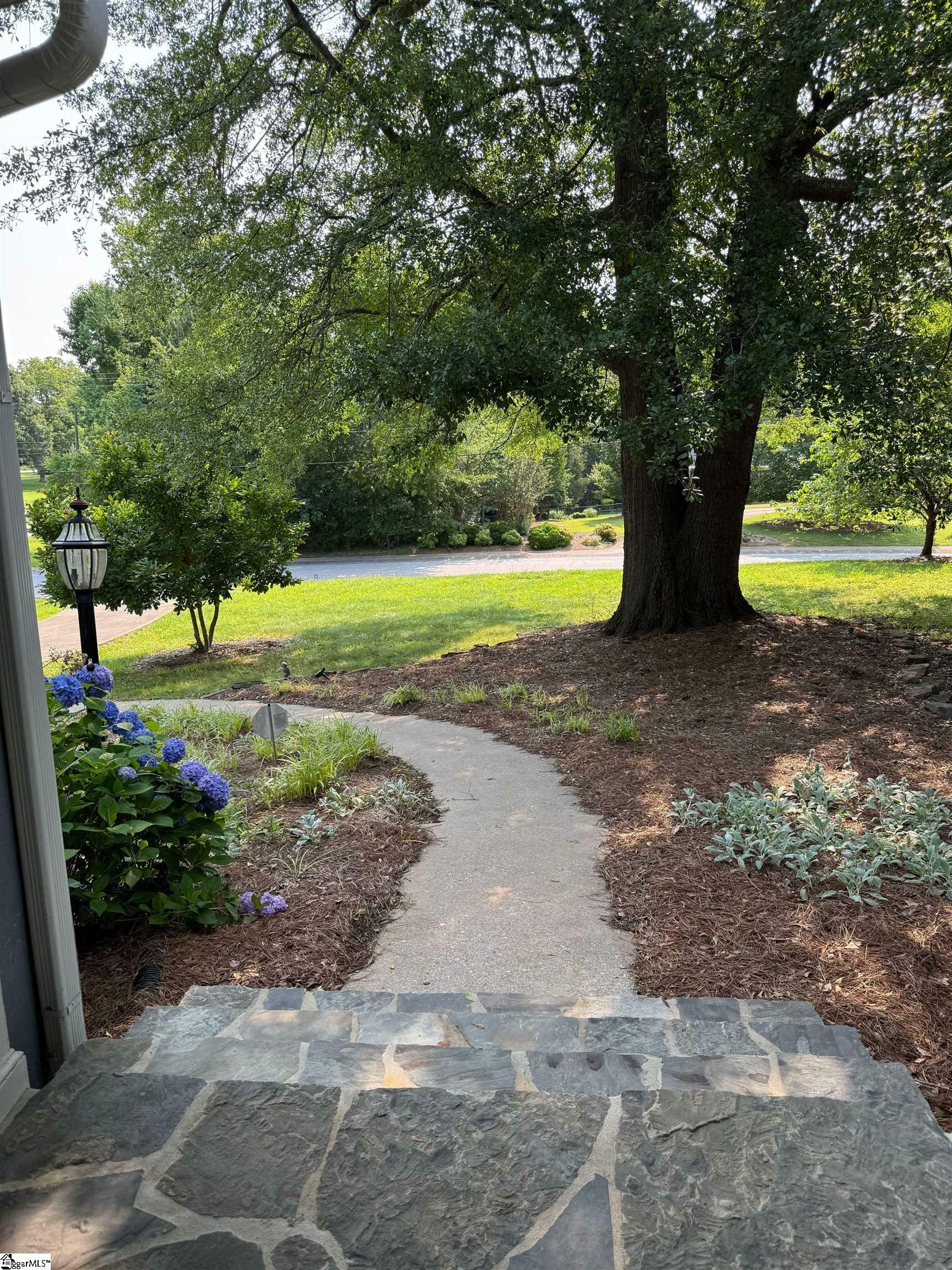 Property Photo: 100 Heritage Hills Drive SC 29307