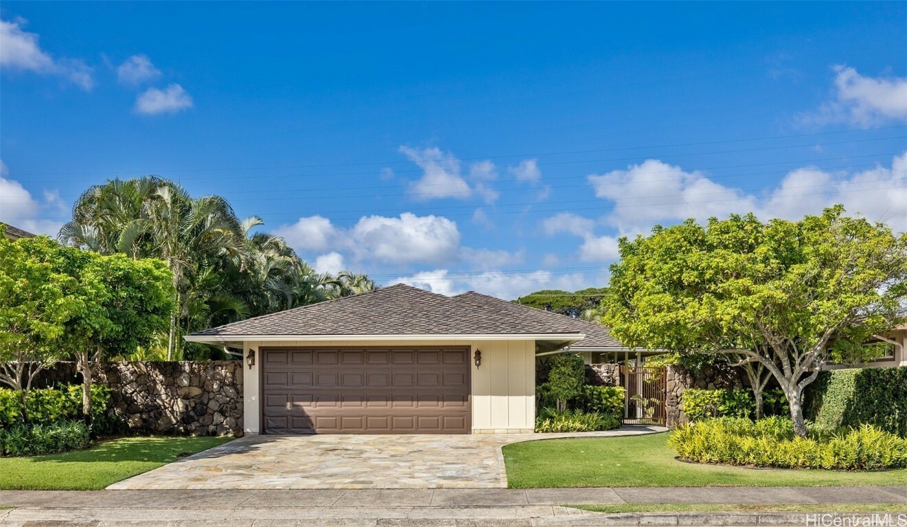 Property Photo:  980 Hunakai Street  HI 96816 