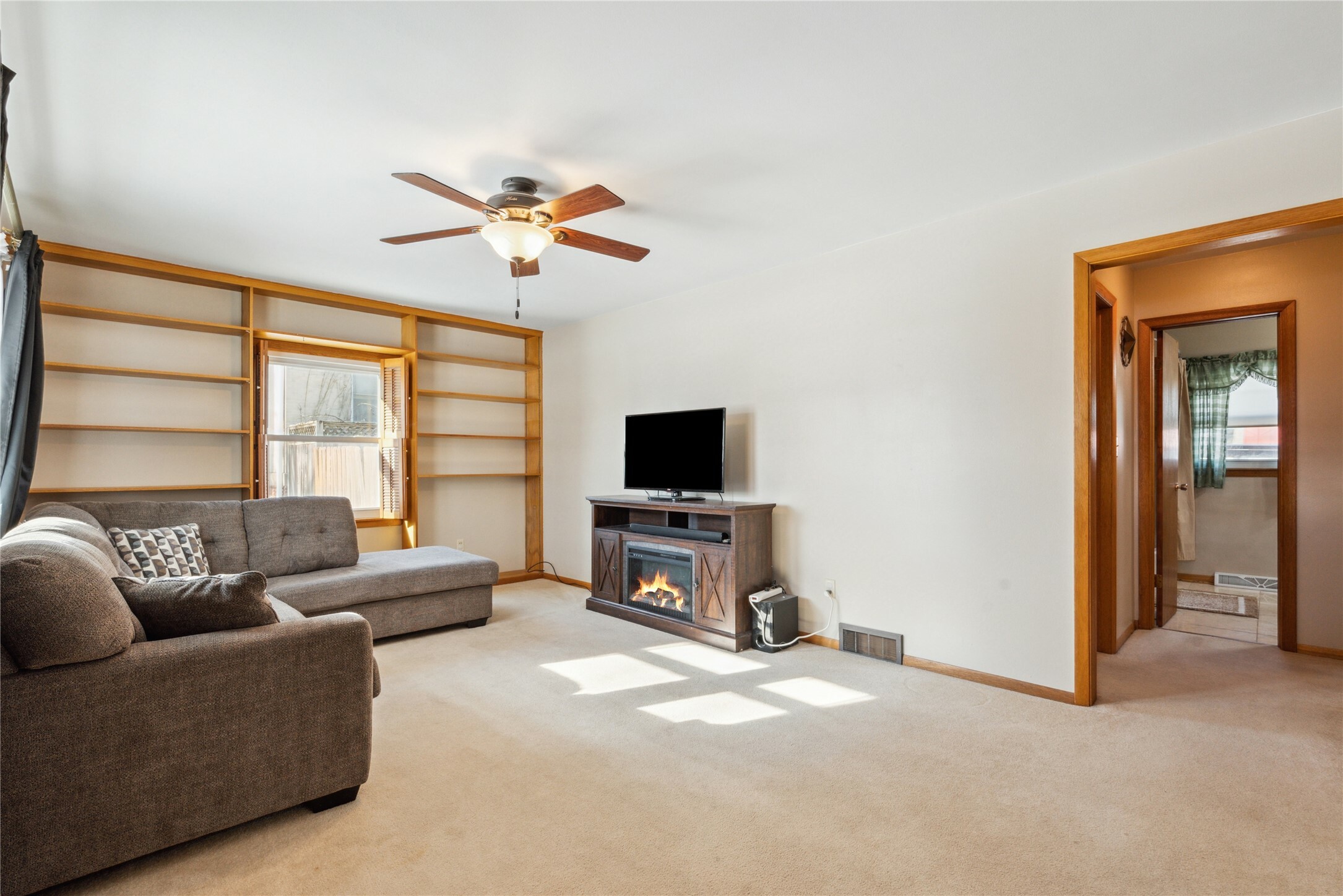 Property Photo:  815 G Avenue  IA 50201 