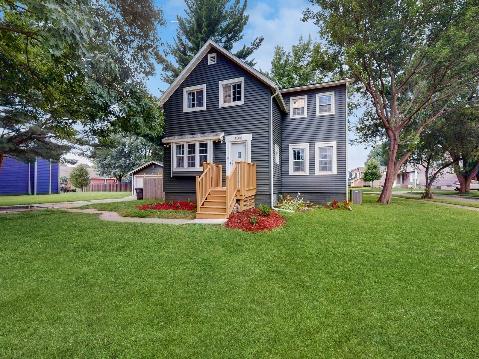 Property Photo:  4500 SW 26th Street  IA 50321 