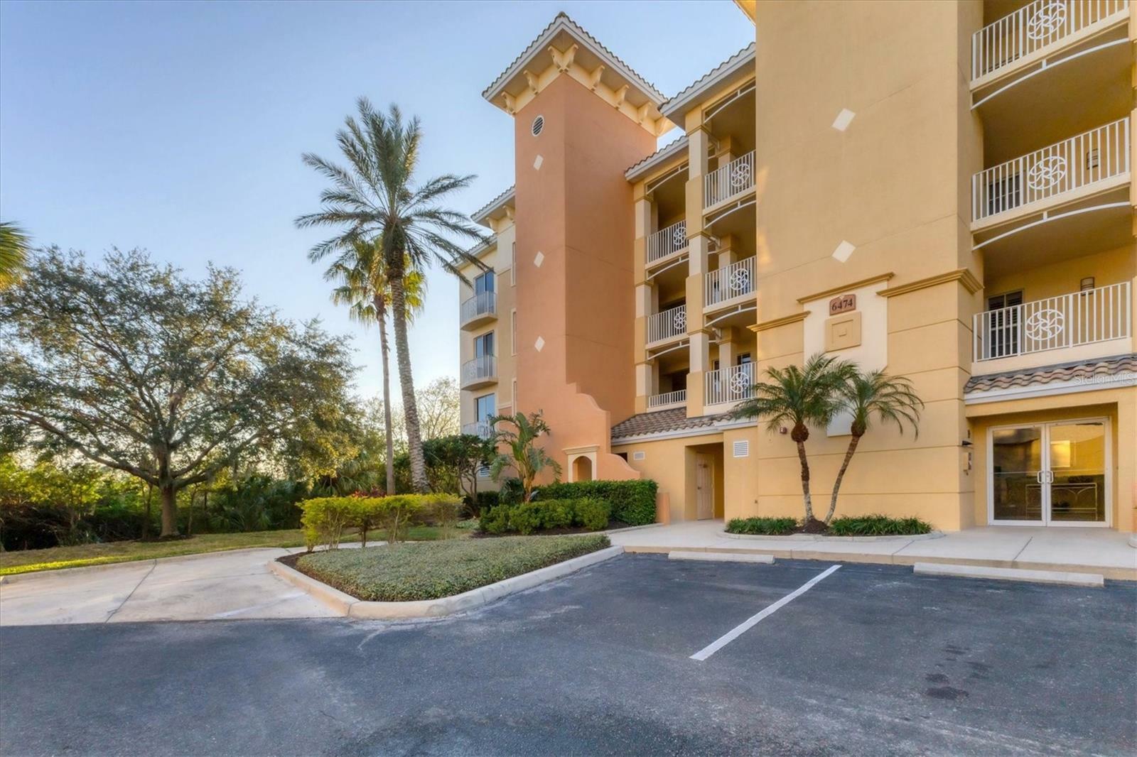 Property Photo: 6474 Watercrest Way 202 FL 34202