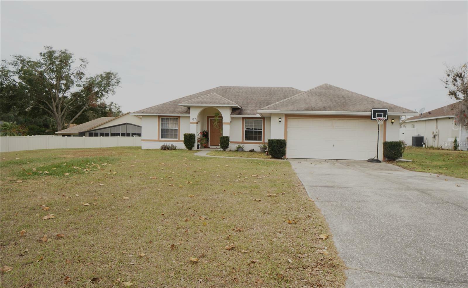 Property Photo:  137 Country Lakes Circle  FL 34736 