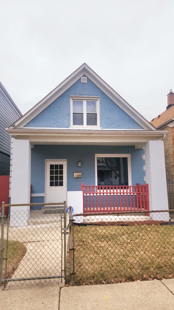 Property Photo:  1428 N Lawndale Avenue  IL 60651 