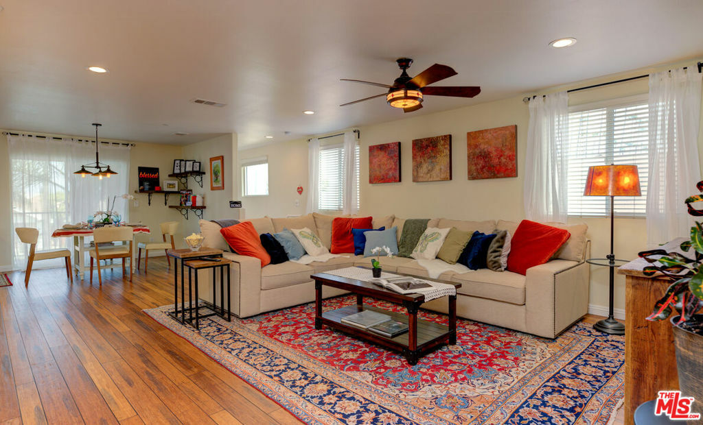 Property Photo:  1152 W 55th Street  CA 90037 