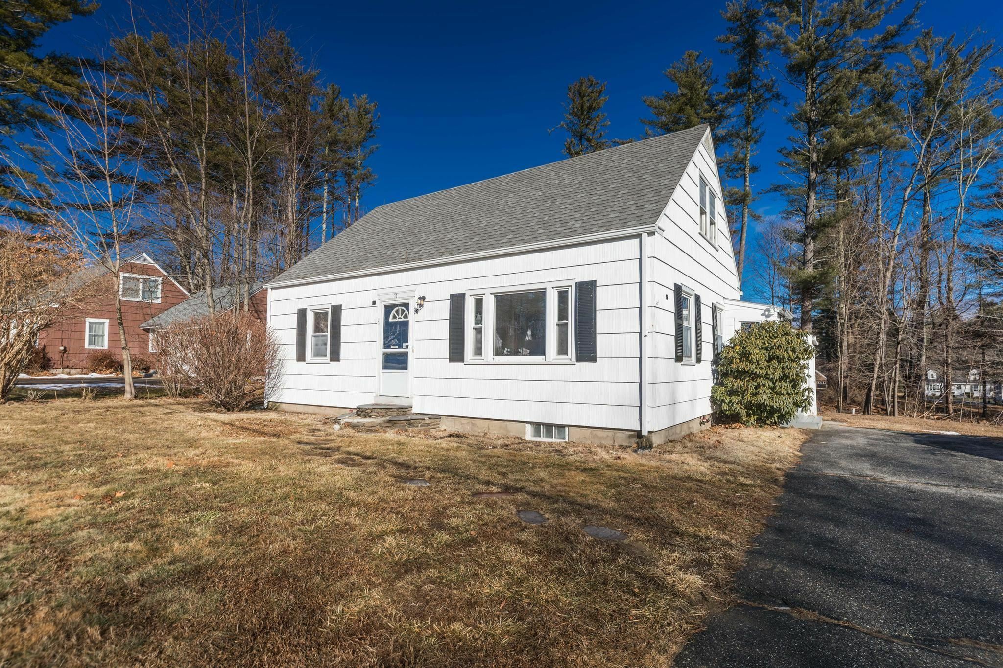 Property Photo:  11 Richardson Drive  NH 03820 