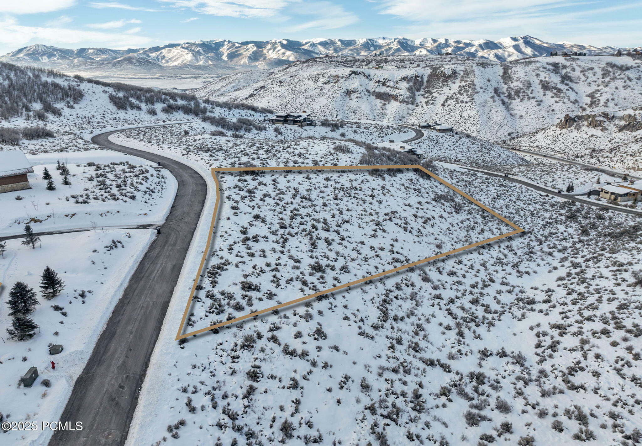 Property Photo:  648 Canyon Gate Road  UT 84098 