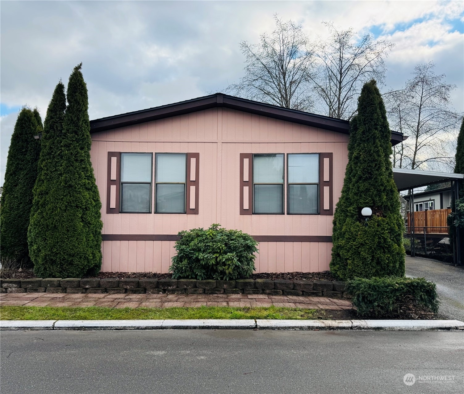 Property Photo:  11500  Meridian Avenue S 101  WA 98208 